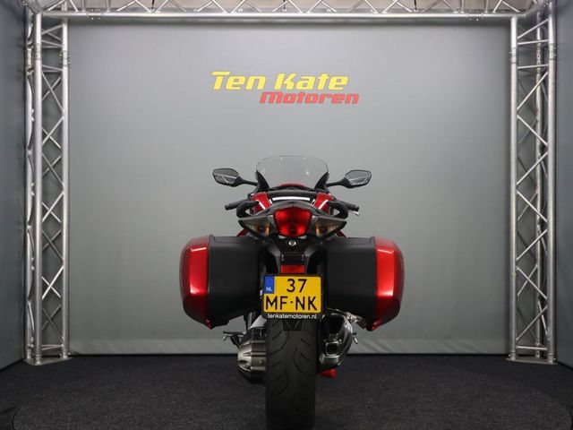 honda - vfr-1200-f-dct-c-abs
