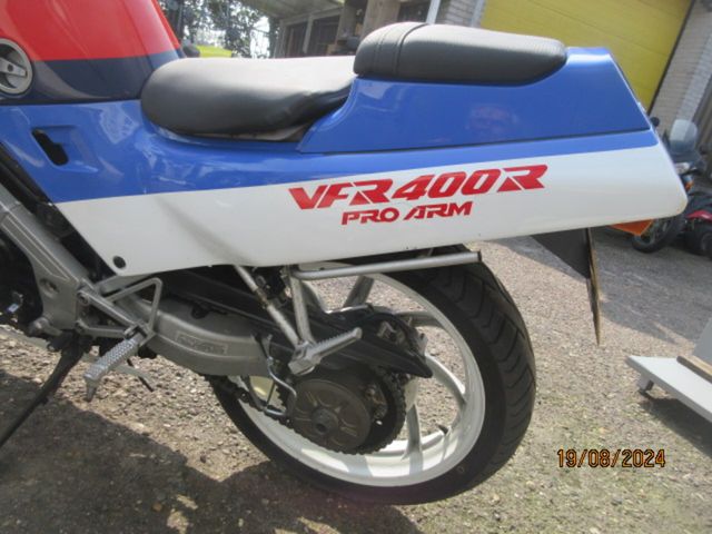 honda - vfr-400-r