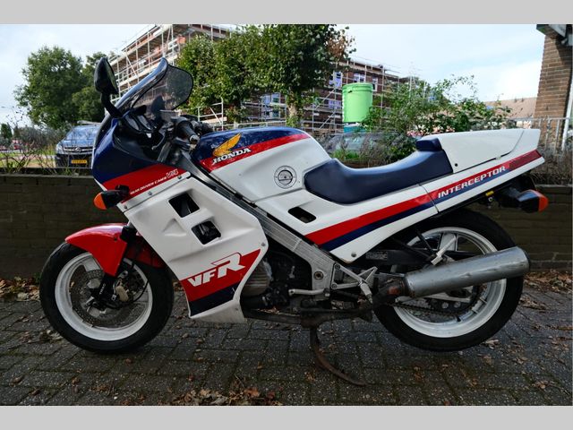 honda - vfr-700-f