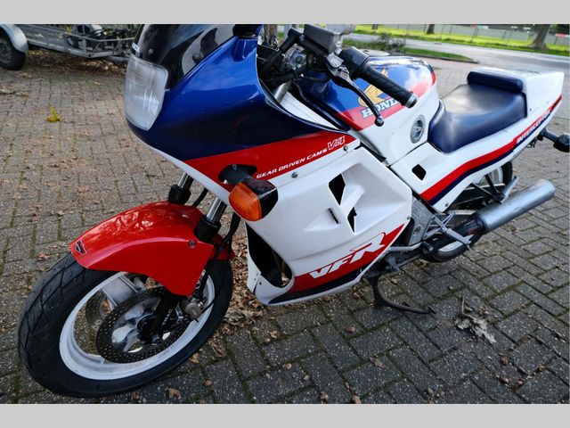 honda - vfr-700-f