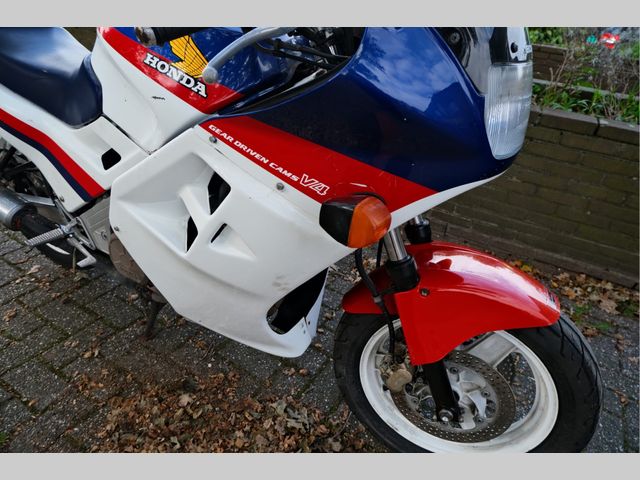 honda - vfr-700-f