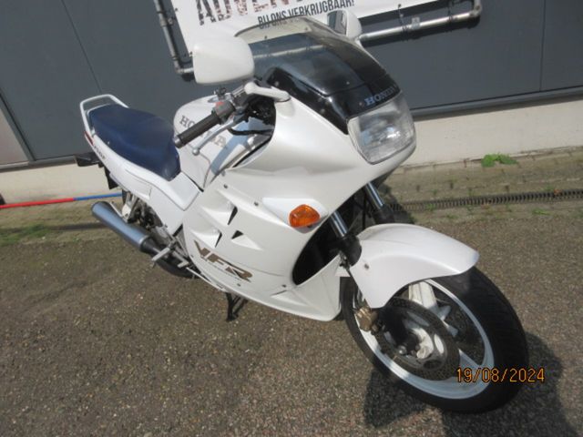 honda - vfr-750-f