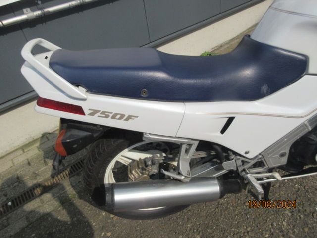 honda - vfr-750-f