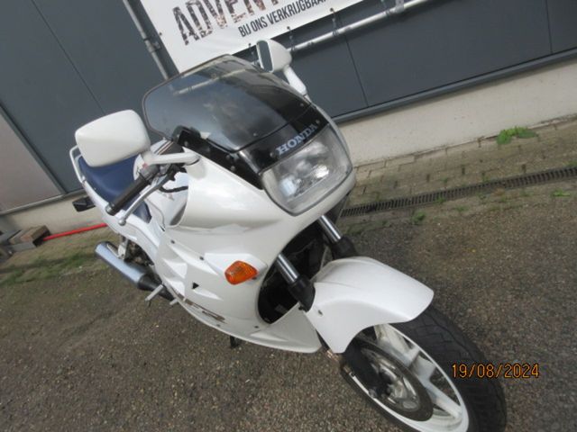 honda - vfr-750-f