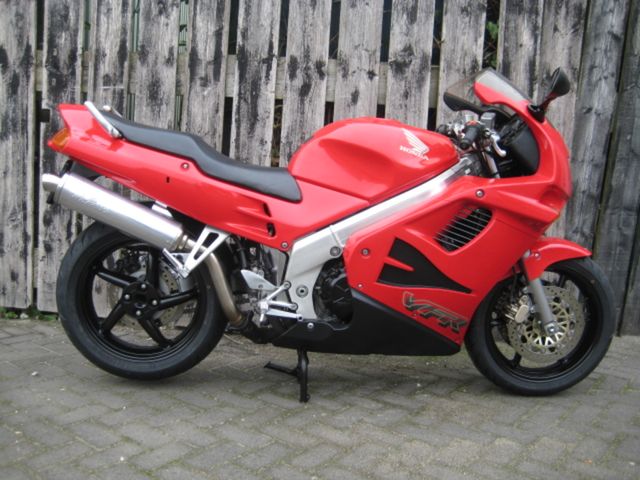 honda - vfr-750-f