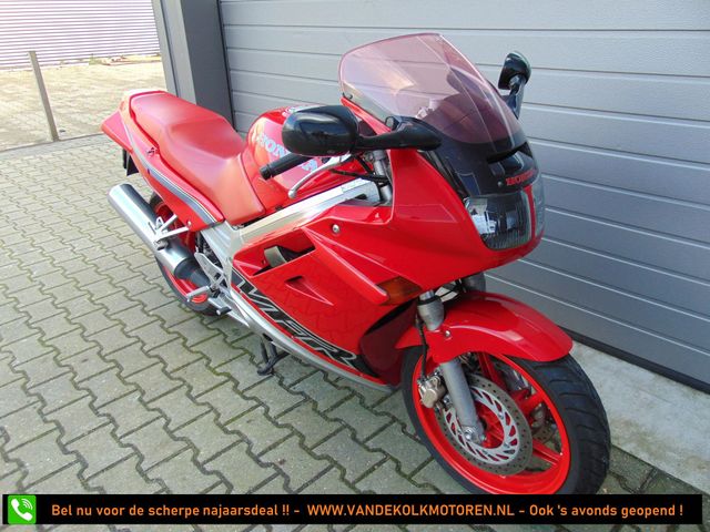 honda - vfr-750-f