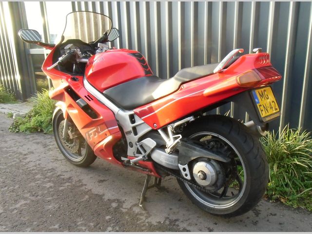 honda - vfr-750-f