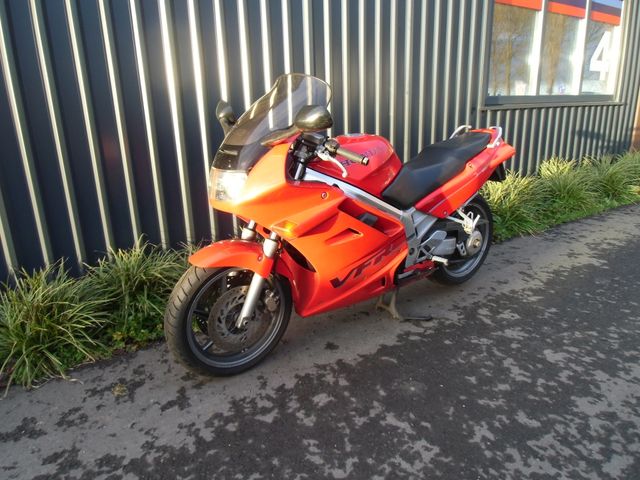 honda - vfr-750-f