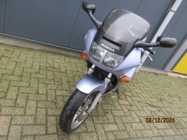 honda - vfr-750-f