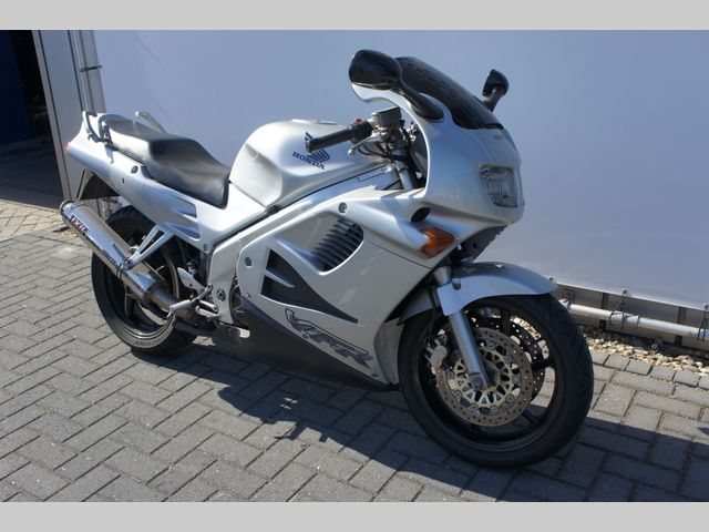 honda - vfr-750-f