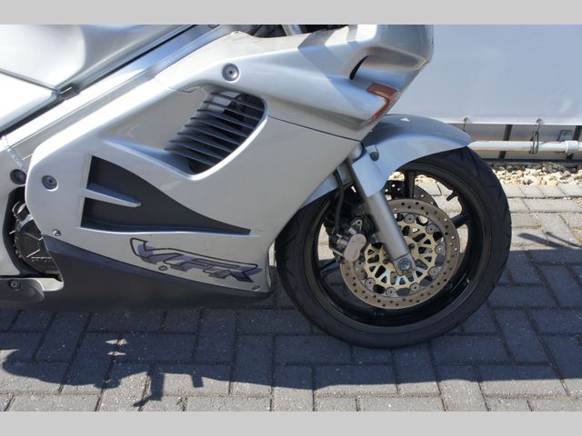 honda - vfr-750-f