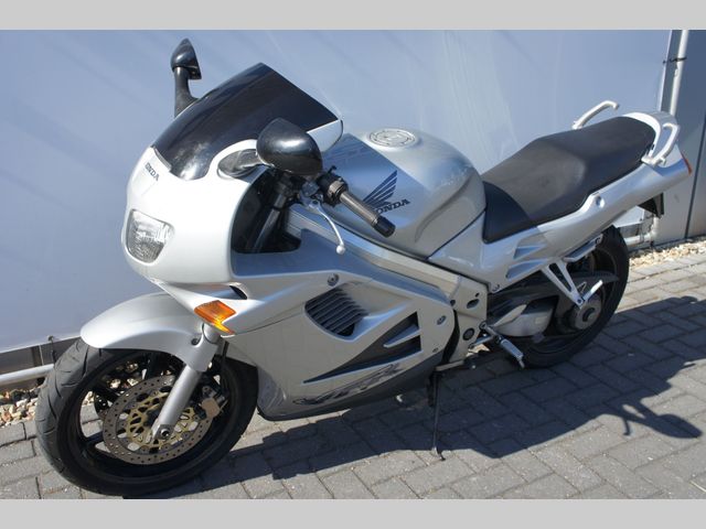 honda - vfr-750-f