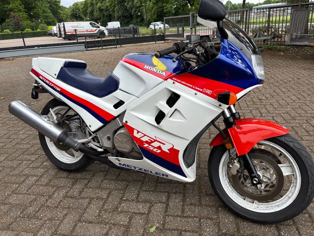 honda - vfr-750-f