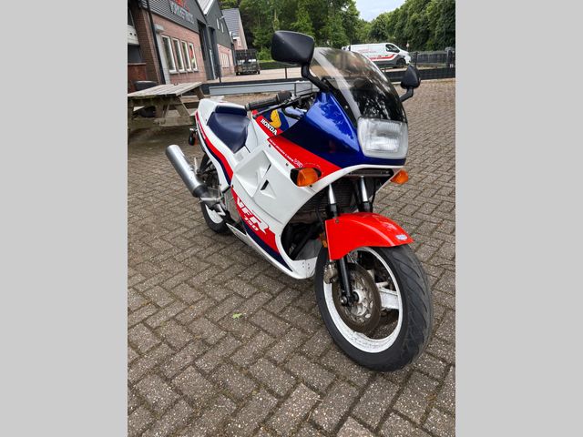 honda - vfr-750-f