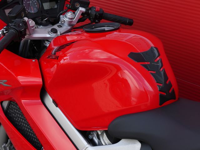 honda - vfr-800