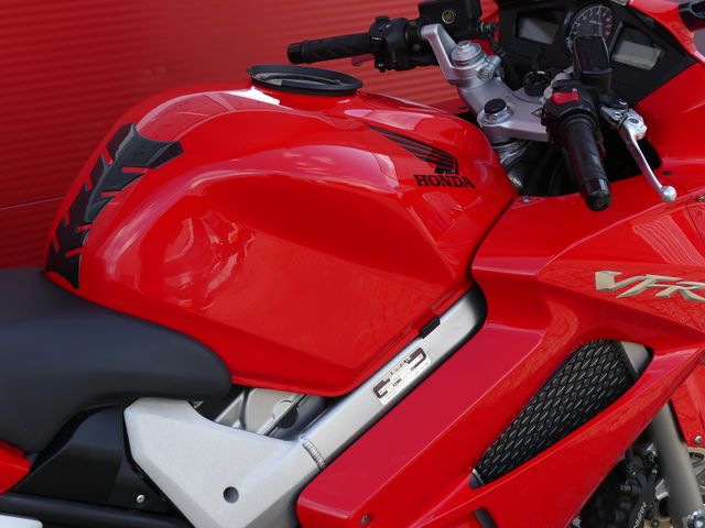 honda - vfr-800