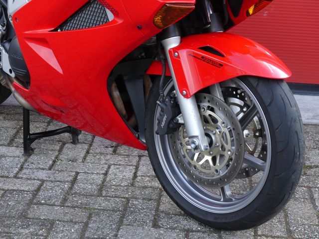 honda - vfr-800