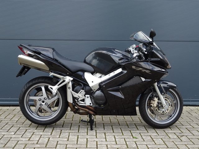 honda - vfr-800