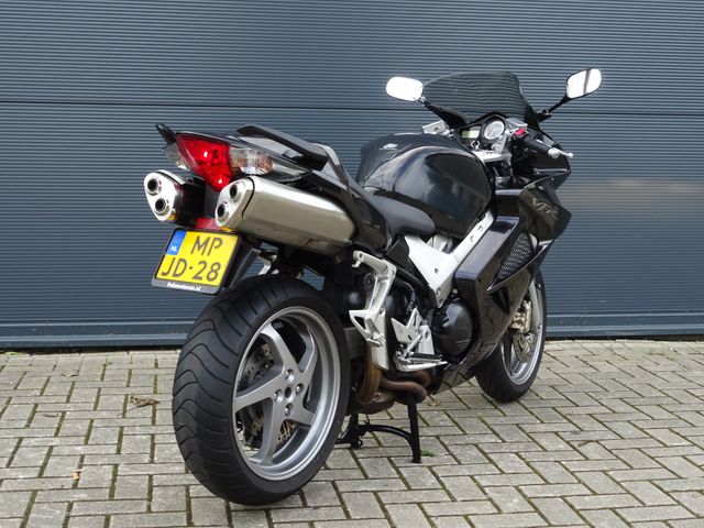 honda - vfr-800