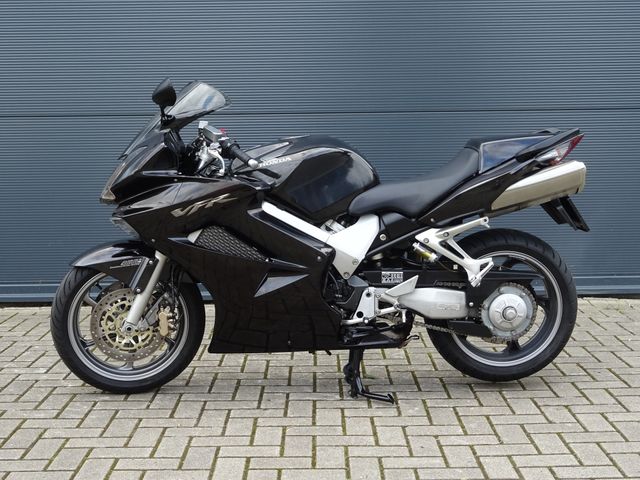 honda - vfr-800