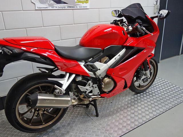 honda - vfr-800