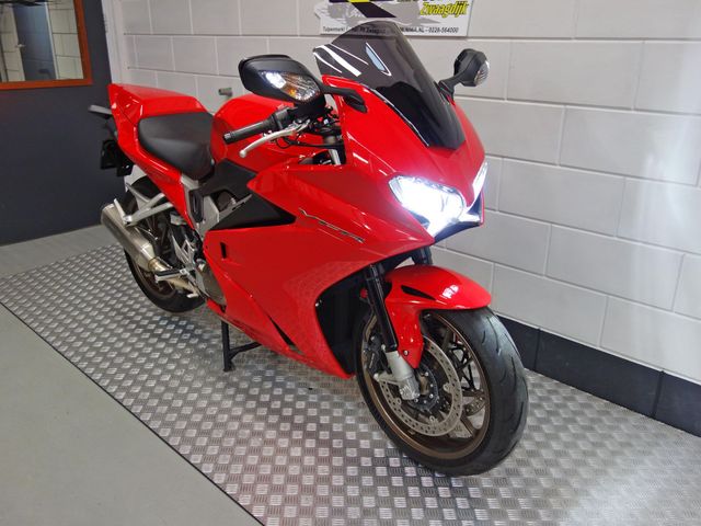 honda - vfr-800