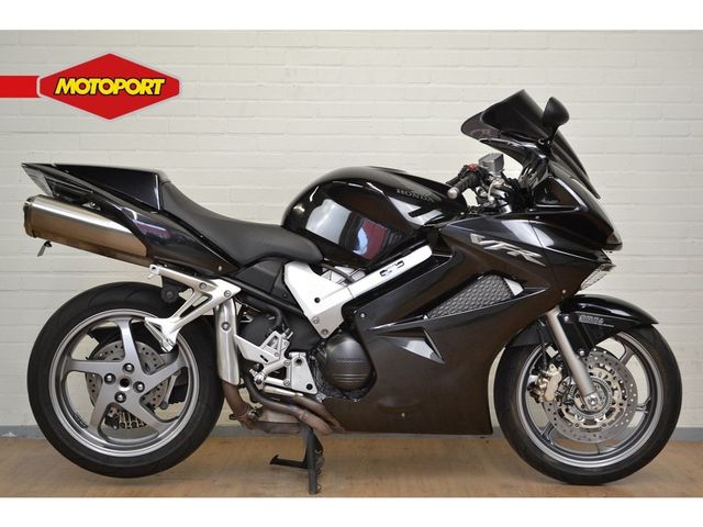 honda - vfr-800