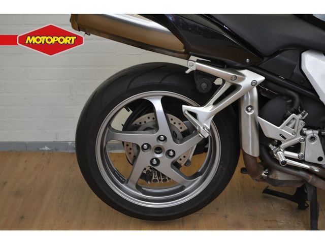 honda - vfr-800