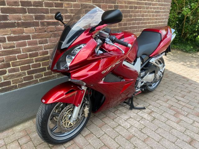 honda - vfr-800