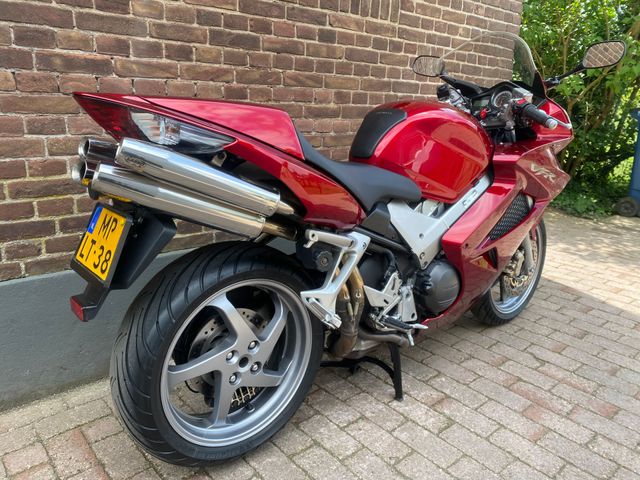 honda - vfr-800