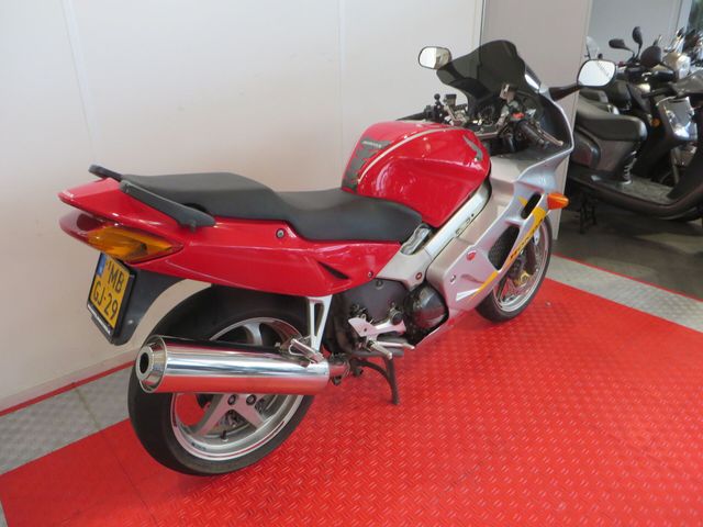 honda - vfr-800-fi