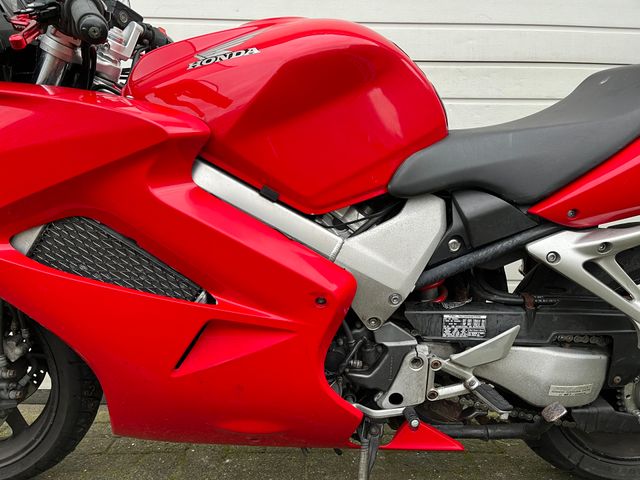 honda - vfr-800-fi-vtec