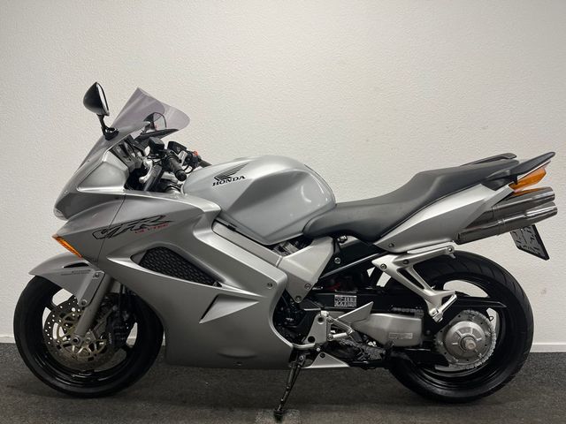 honda - vfr-800-fi-vtec