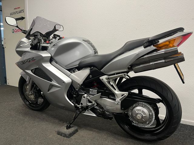 honda - vfr-800-fi-vtec