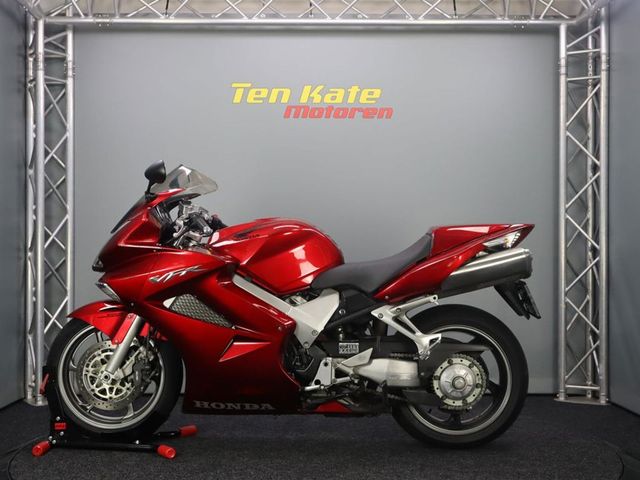 honda - vfr-800-fi-vtec