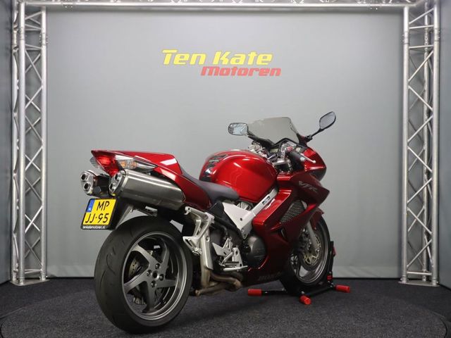 honda - vfr-800-fi-vtec