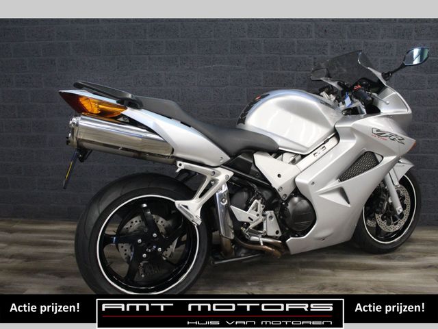 honda - vfr-800-fi-vtec