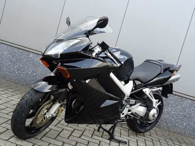honda - vfr-800-fi-vtec
