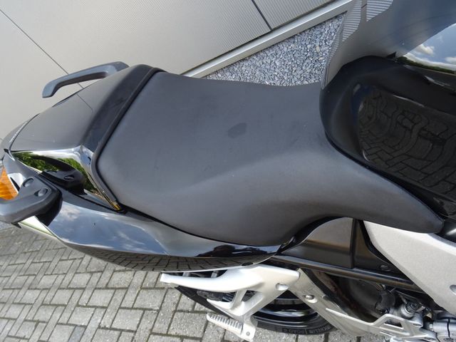honda - vfr-800-fi-vtec