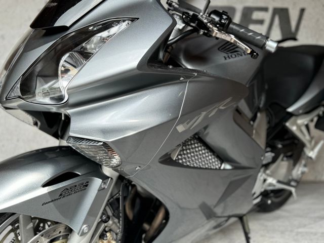 honda - vfr-800-fi-vtec-abs