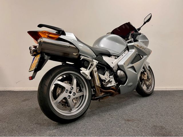 honda - vfr-800-fi-vtec-abs