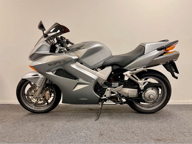 honda - vfr-800-fi-vtec-abs