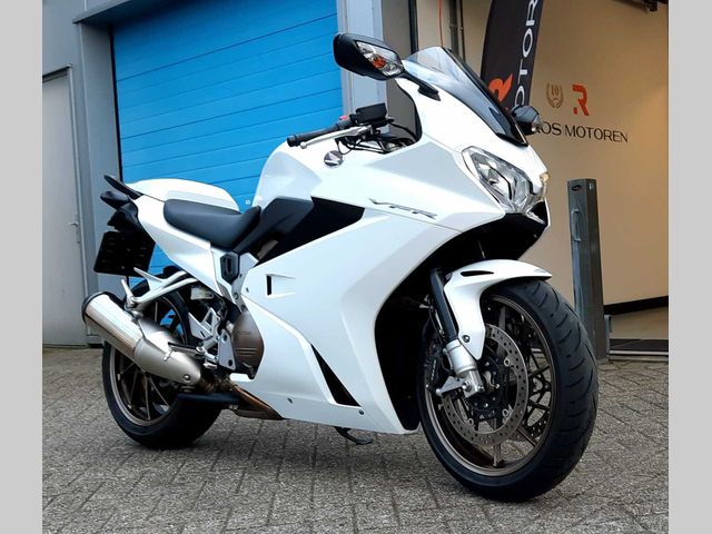 honda - vfr-800-fi-vtec-abs