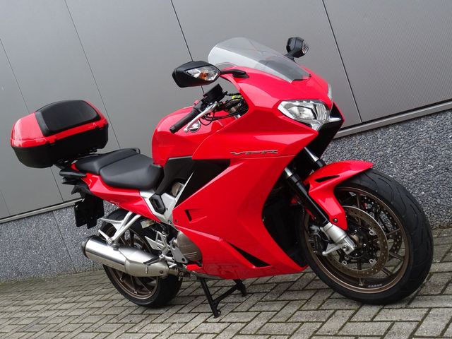 honda - vfr-800-fi-vtec-abs