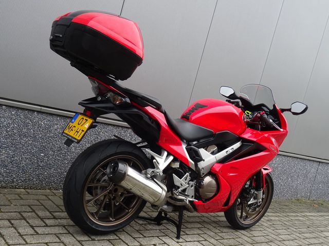 honda - vfr-800-fi-vtec-abs