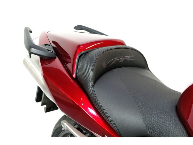 honda - vfr-800-fi-vtec-abs