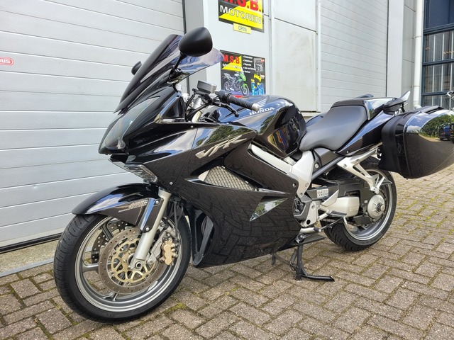 honda - vfr-800-vtec-abs