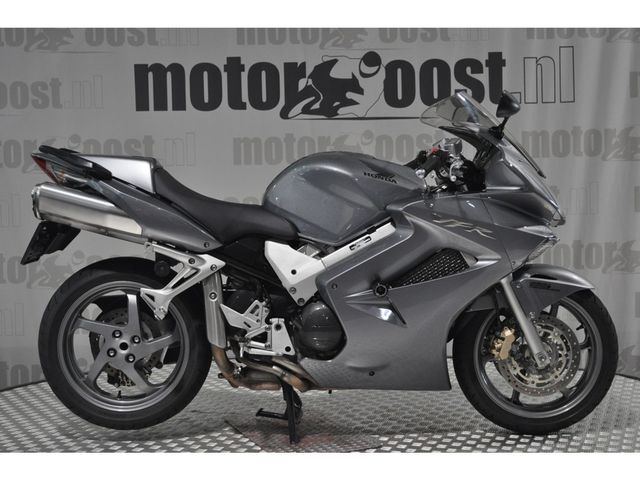 honda - vfr-800-vtec-abs