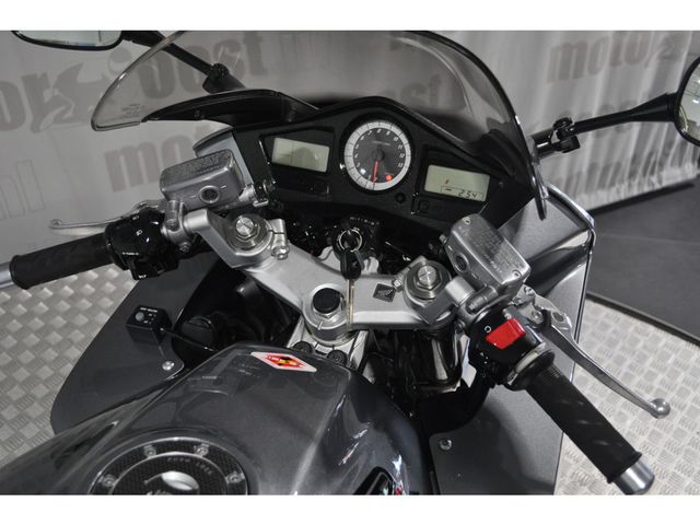 honda - vfr-800-vtec-abs