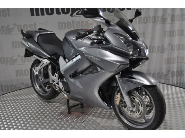 honda - vfr-800-vtec-abs
